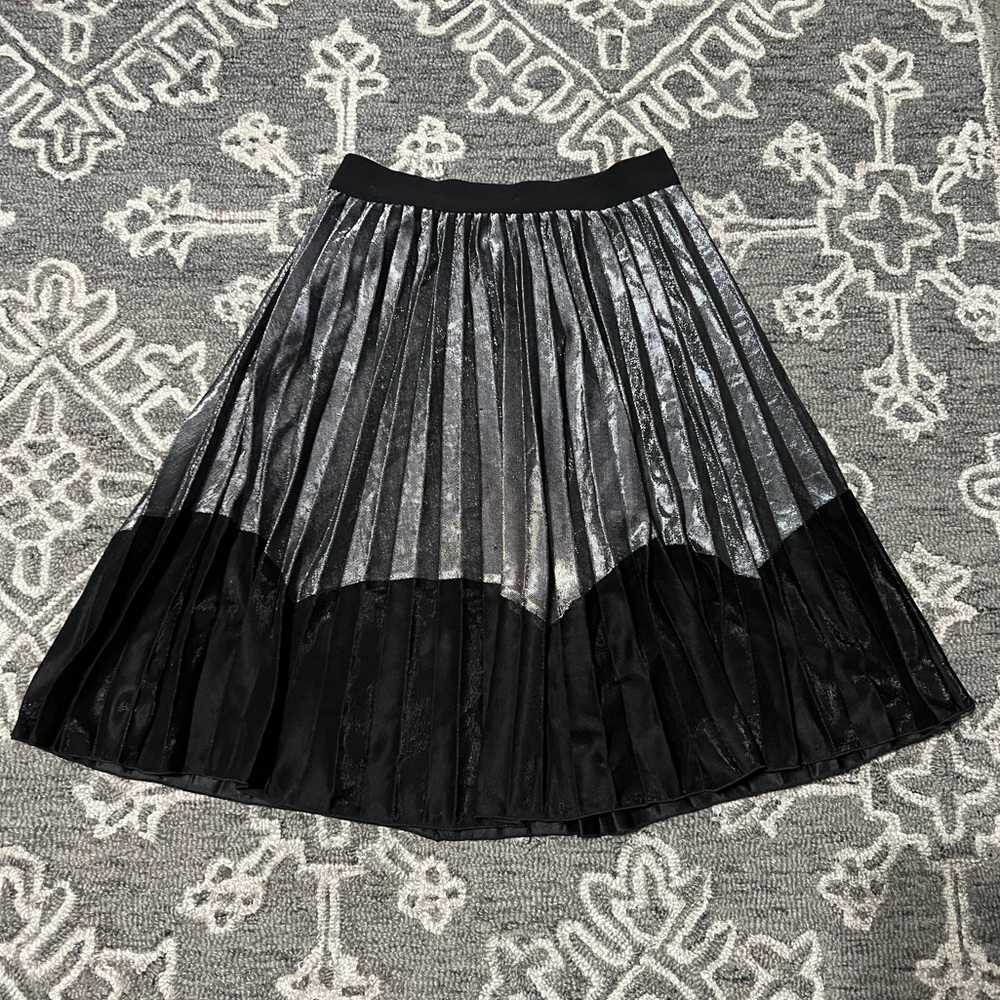 Pleated Two Tone Metallic Midi Skirt